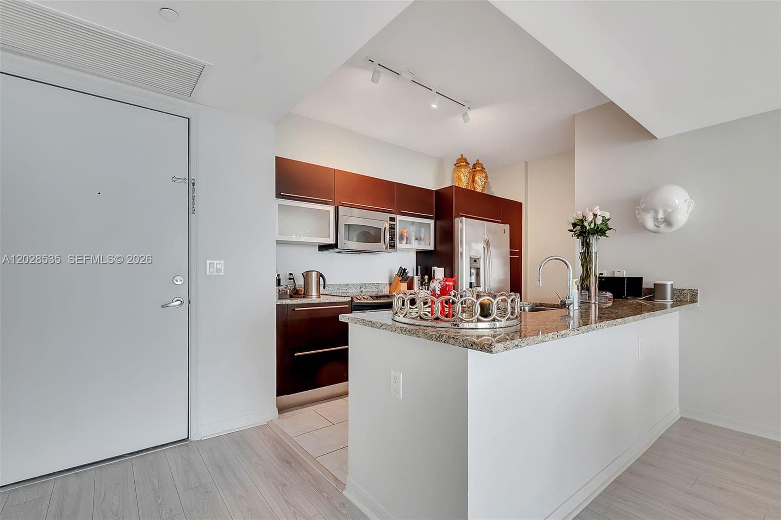 951 Brickell Ave # 2406, Miami FL 33131 — 6
