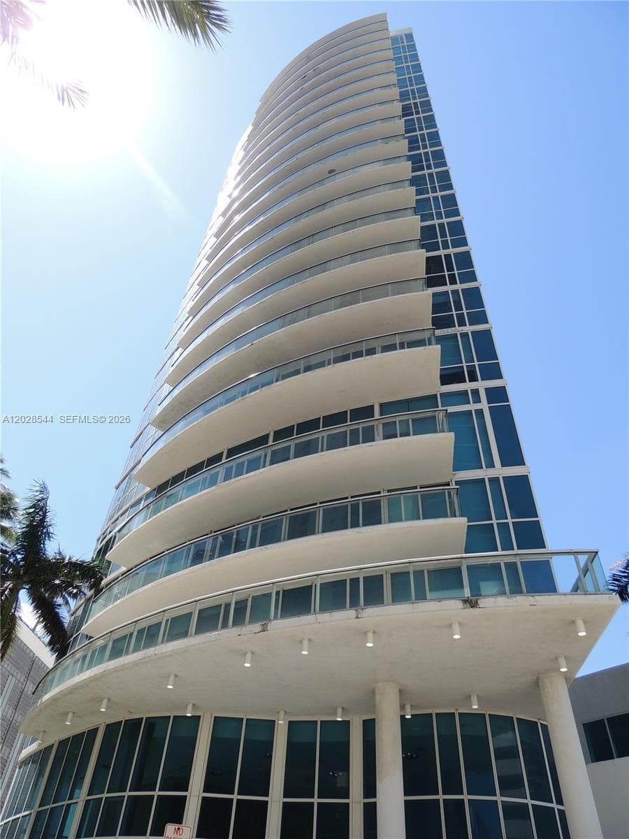 480 NE 30th St # 1105, Miami FL 33137 — 19