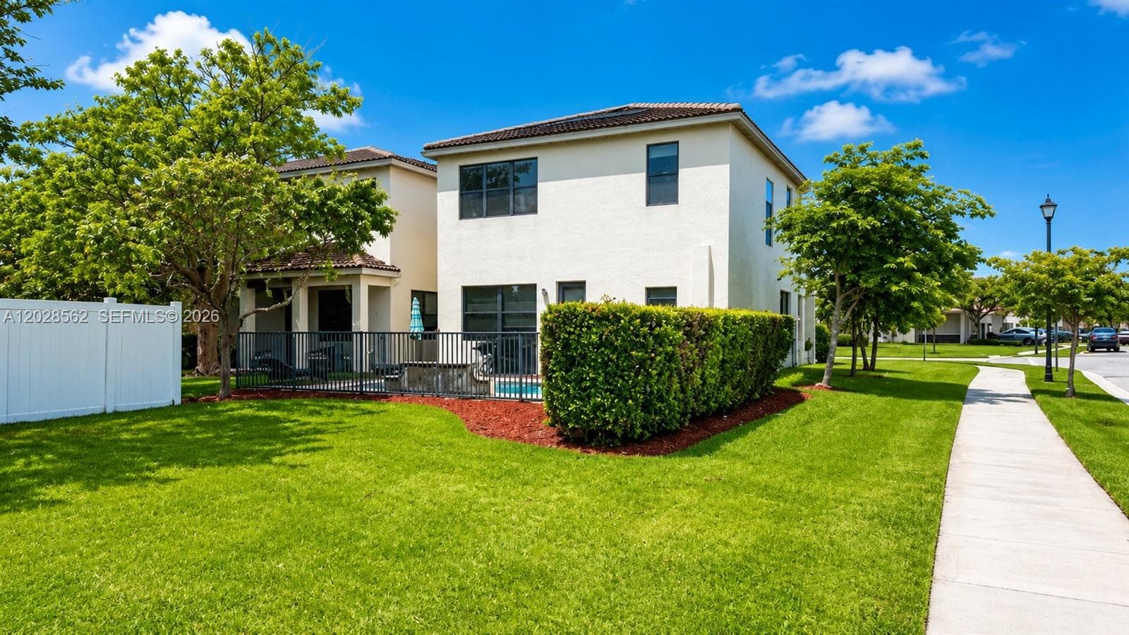 19329 NE 8th Ct, Miami FL 33179 — 3