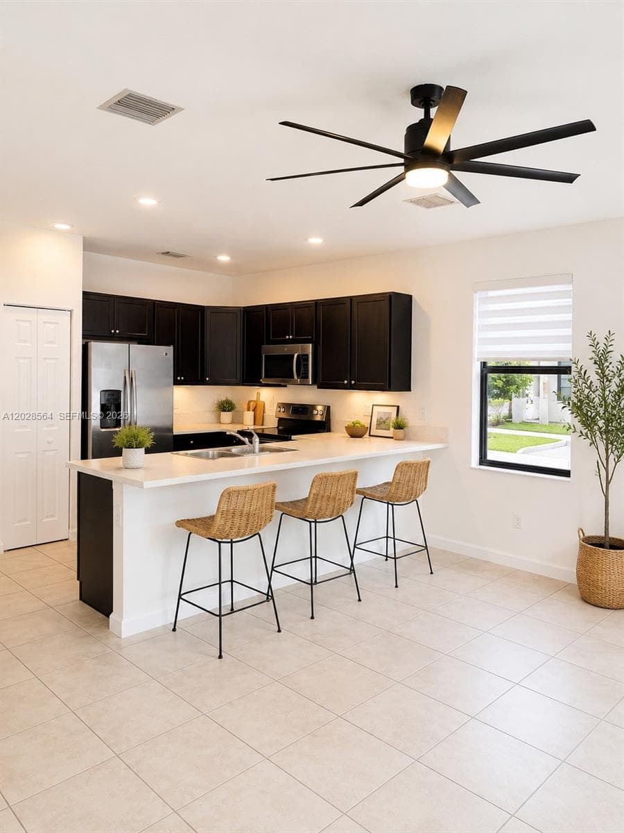 3368 W 105th Ter, Hialeah FL 33018 — 6