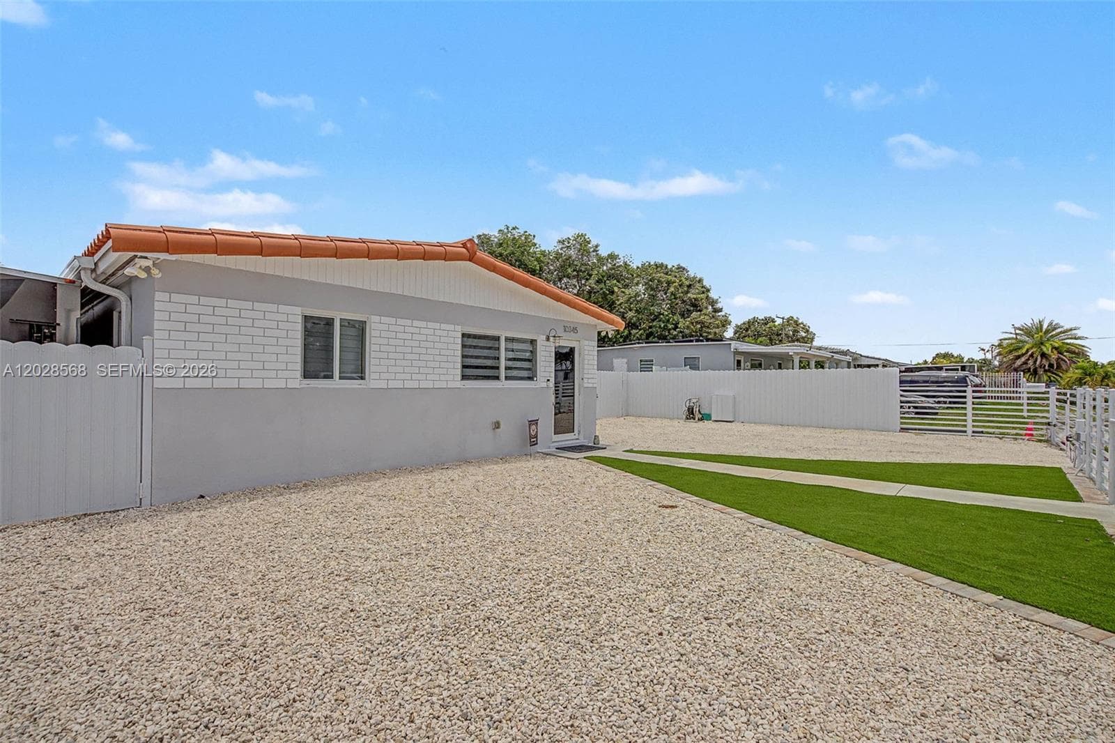 10345 NW 35th Ct, Miami FL 33147 — 43