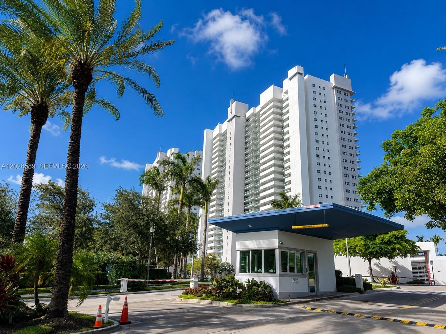 14951 Royal Oaks Ln # 2002, North Miami FL 33181 — 1