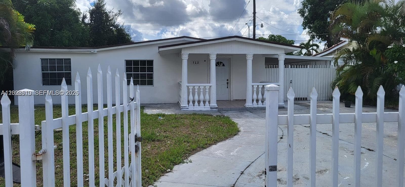 712 Hialeah Dr, Hialeah FL 33010 — 28