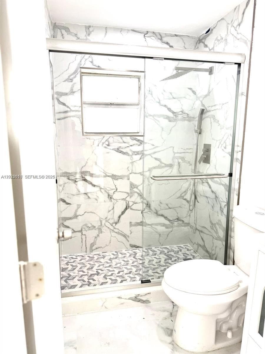 712 Hialeah Dr, Hialeah FL 33010 — 18