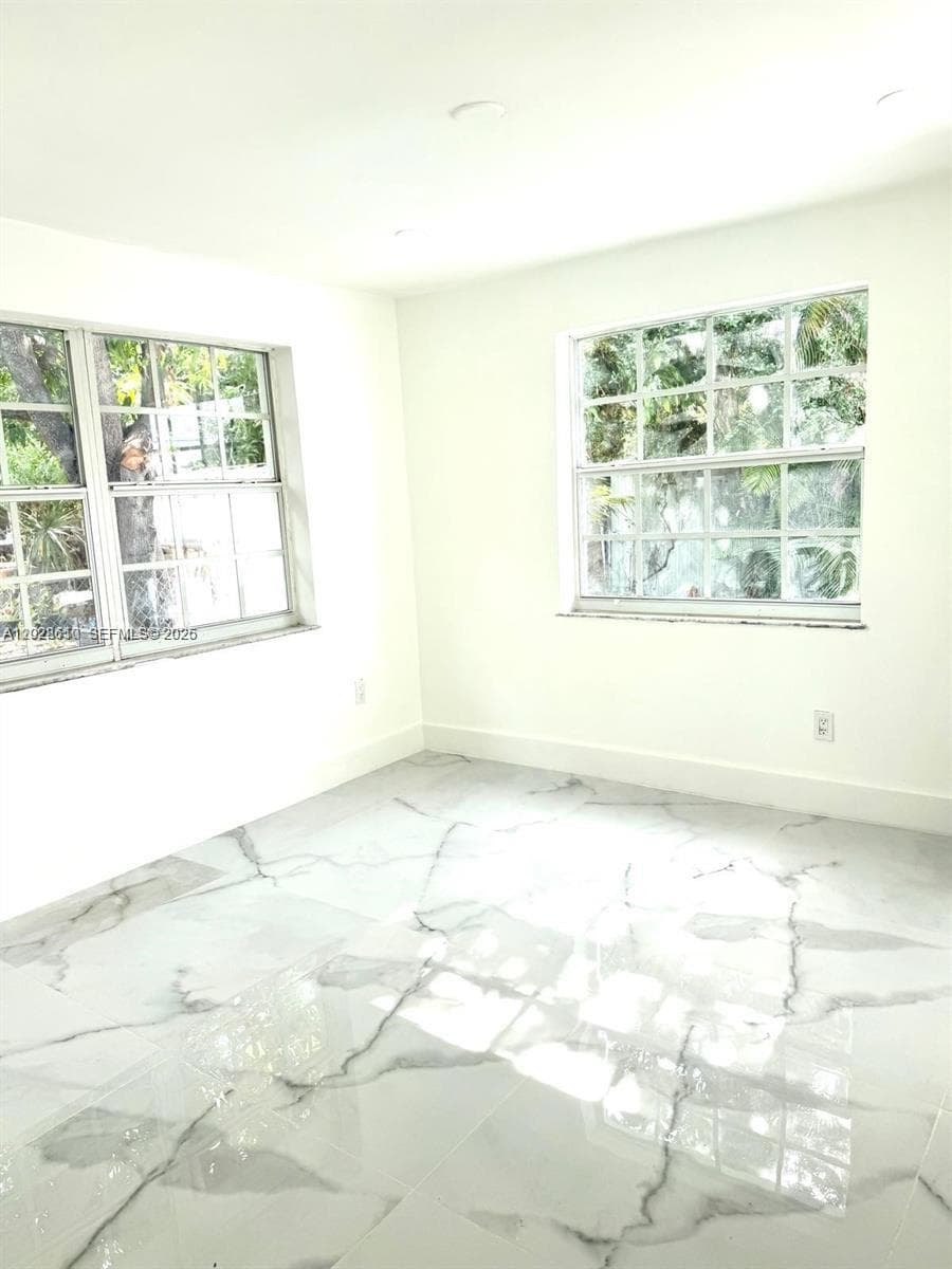 712 Hialeah Dr, Hialeah FL 33010 — 19