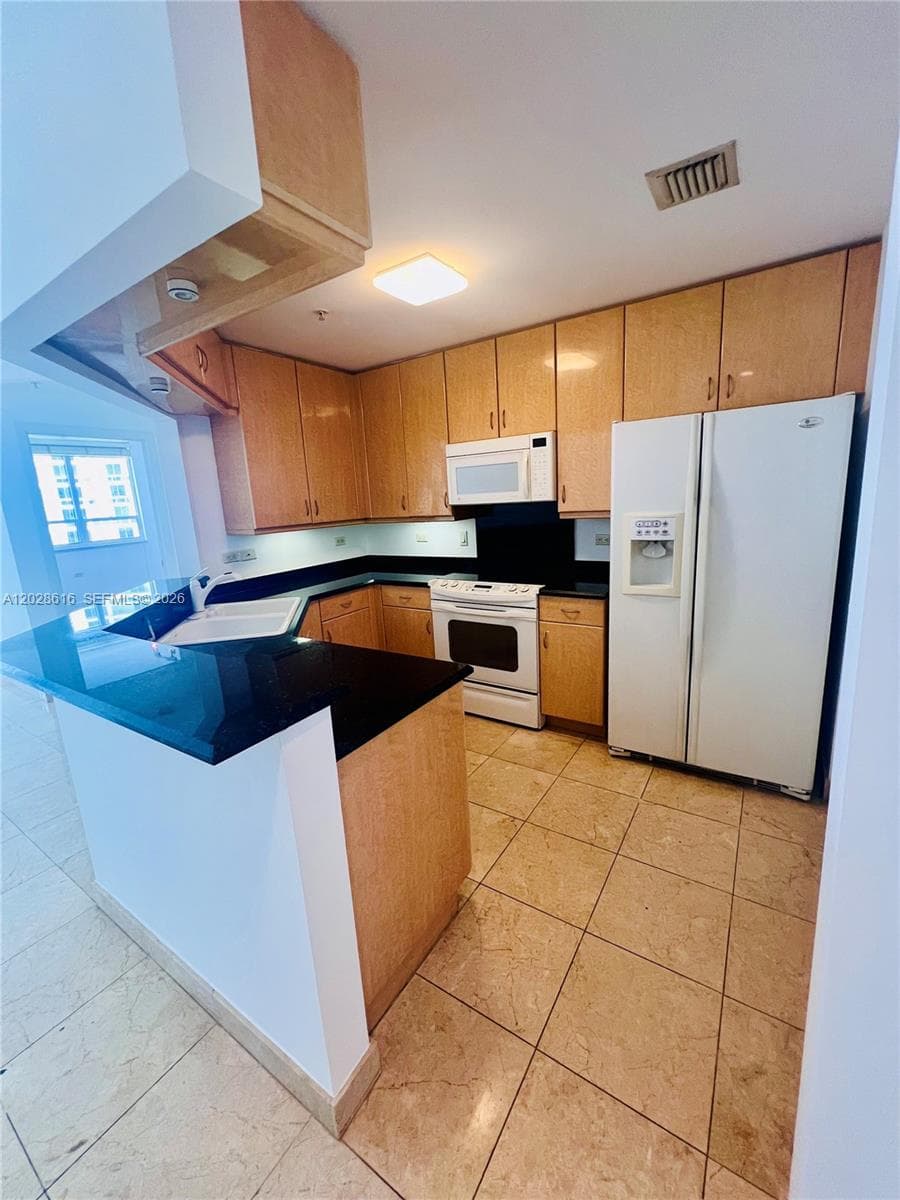 801 Brickell Key Blvd # 906, Miami FL 33131 — 7