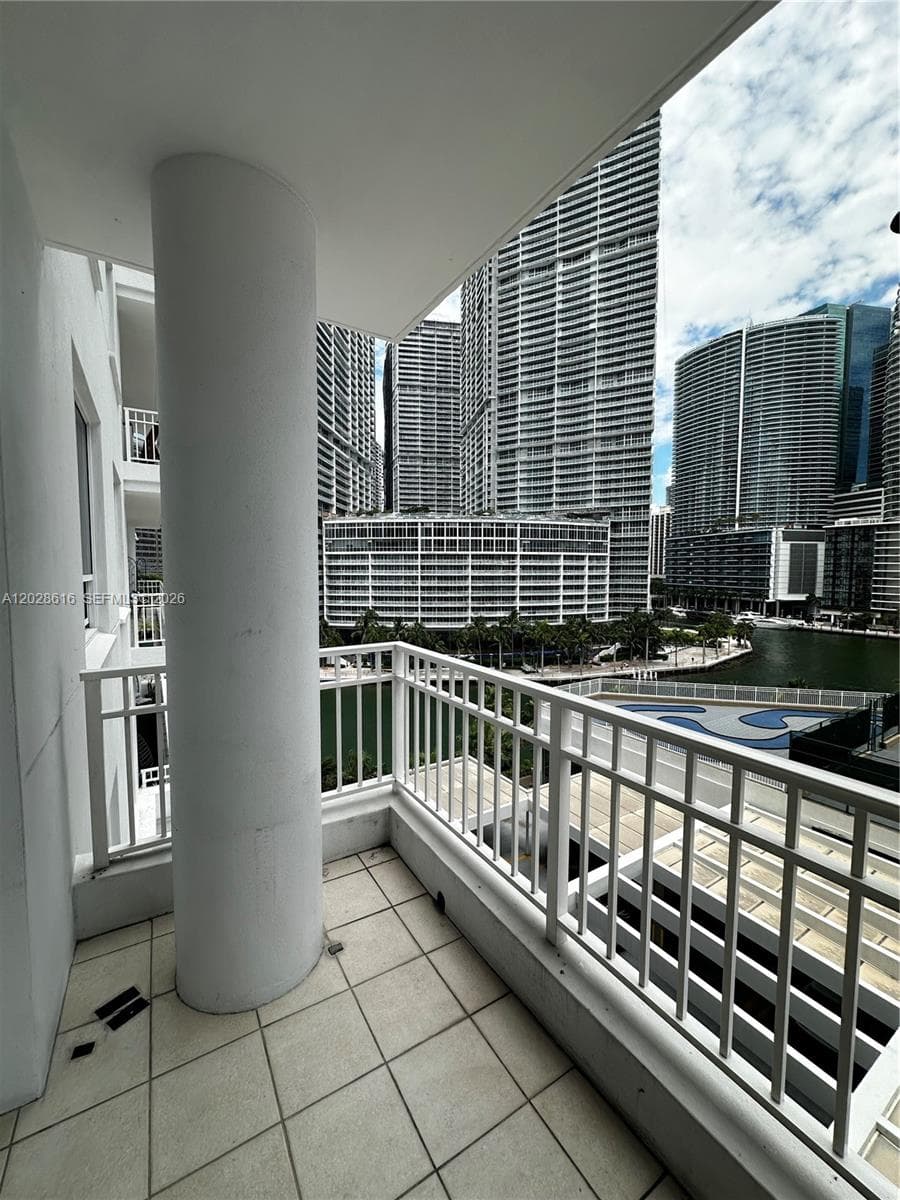 801 Brickell Key Blvd # 906, Miami FL 33131 — 1