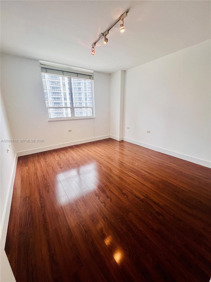 801 Brickell Key Blvd # 906, Miami FL 33131 — 9