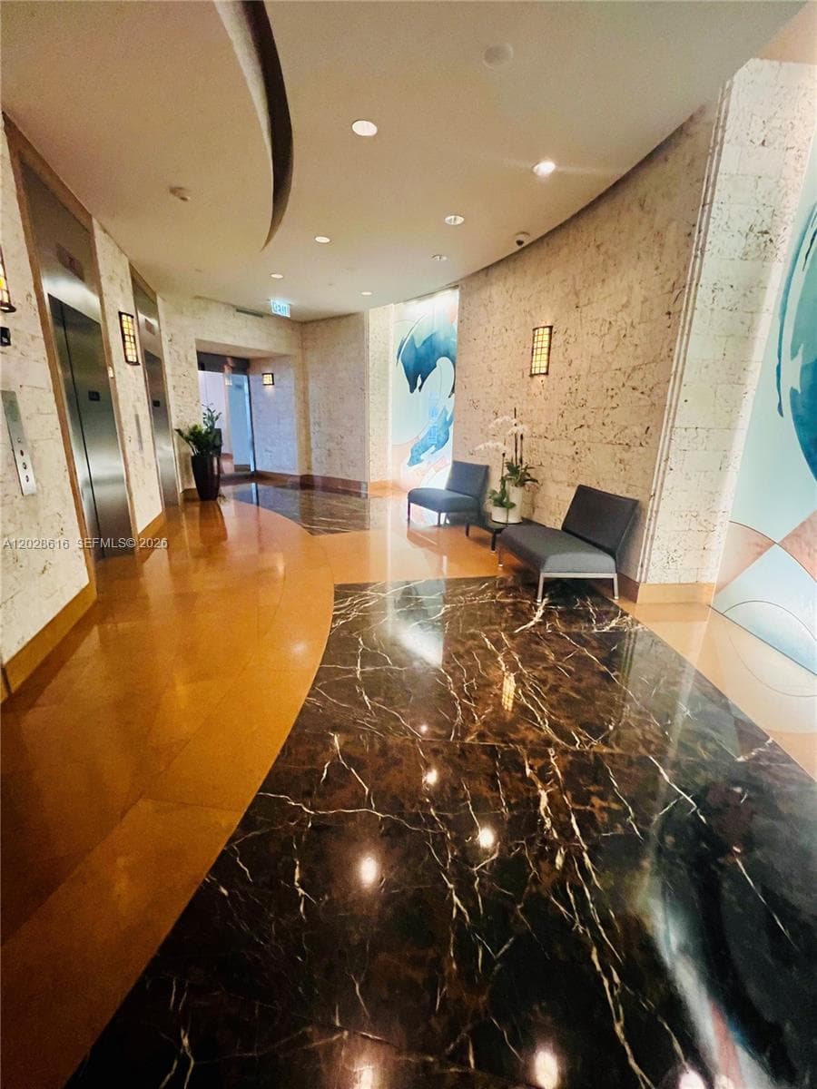 801 Brickell Key Blvd # 906, Miami FL 33131 — 30