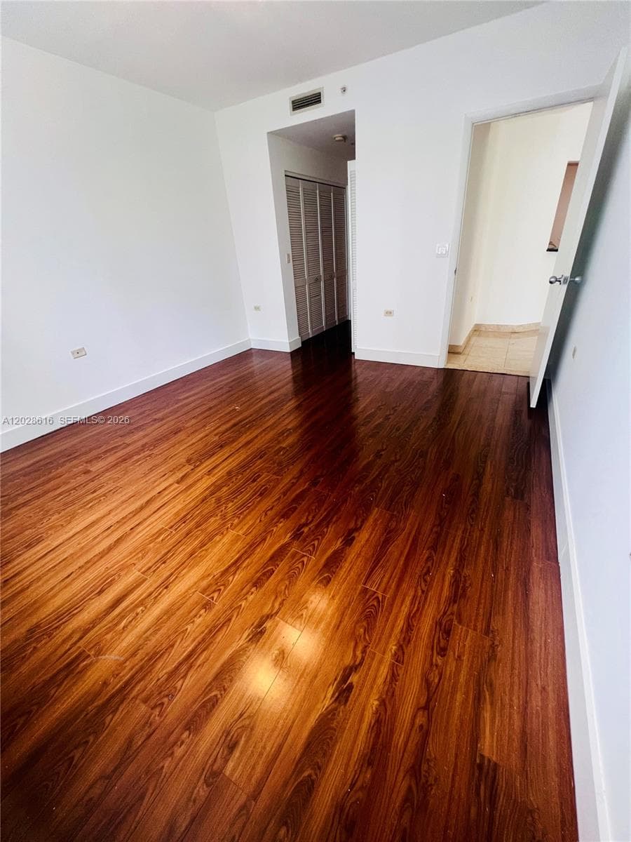 801 Brickell Key Blvd # 906, Miami FL 33131 — 10