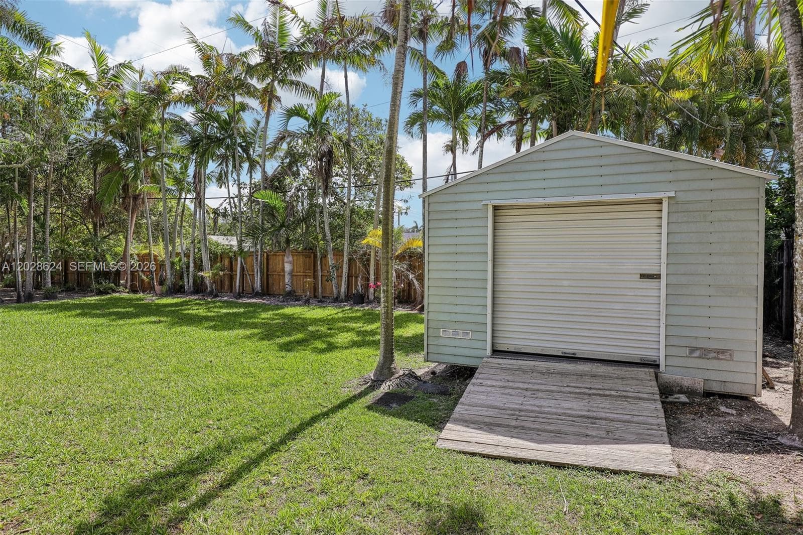 14401 SW 98 ct, Miami FL 33176 — 52