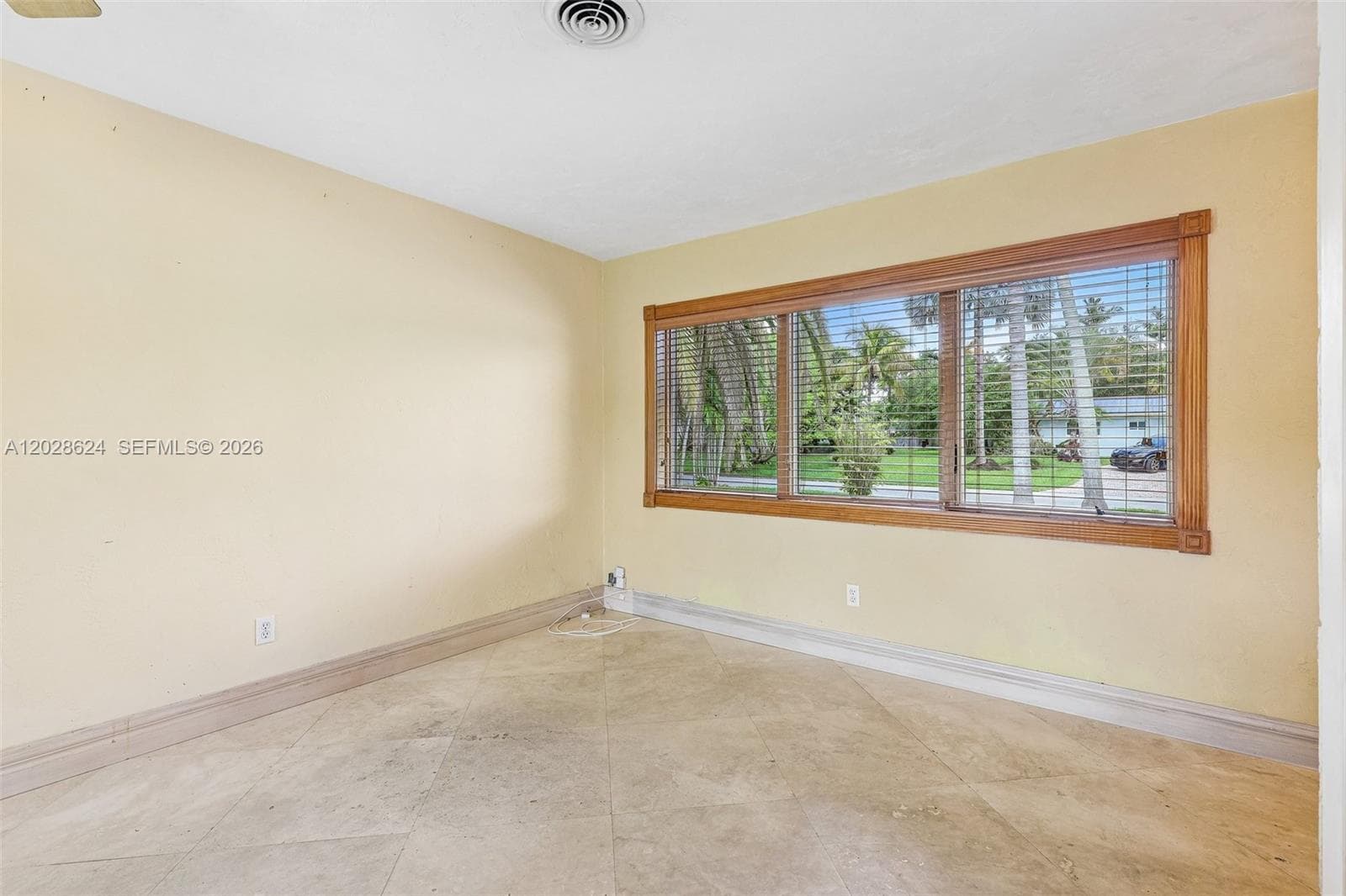 14401 SW 98 ct, Miami FL 33176 — 17
