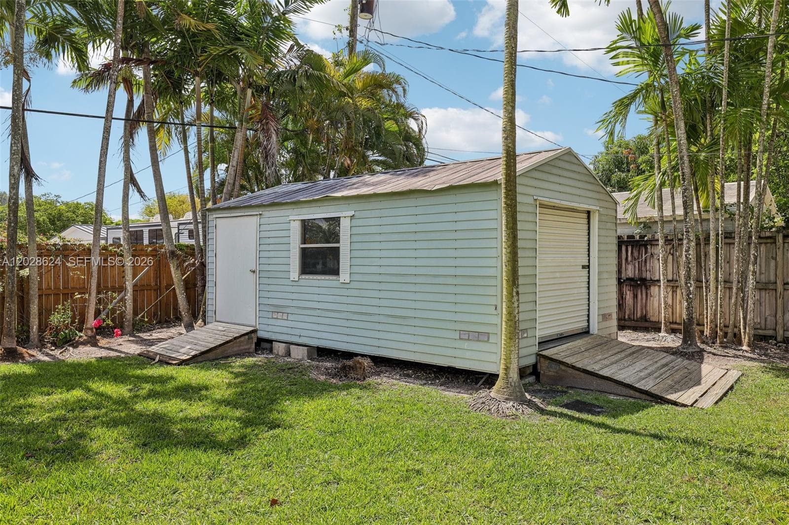 14401 SW 98 ct, Miami FL 33176 — 53