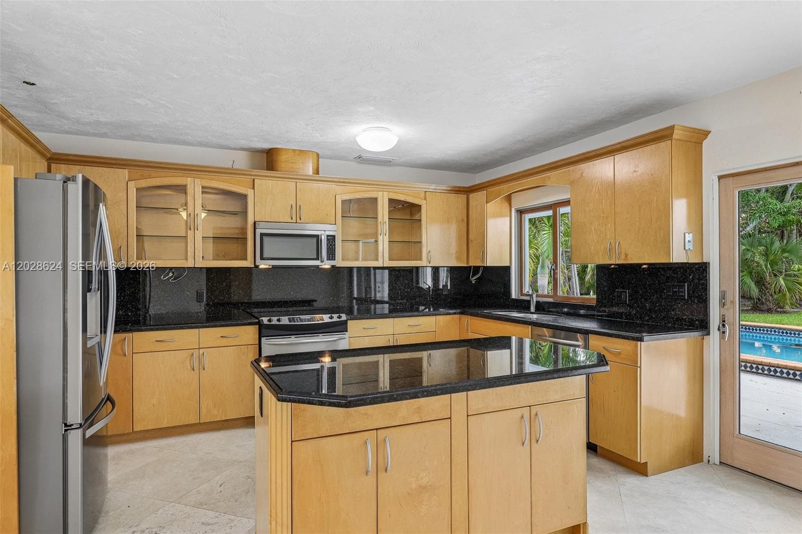 14401 SW 98 ct, Miami FL 33176 — 36