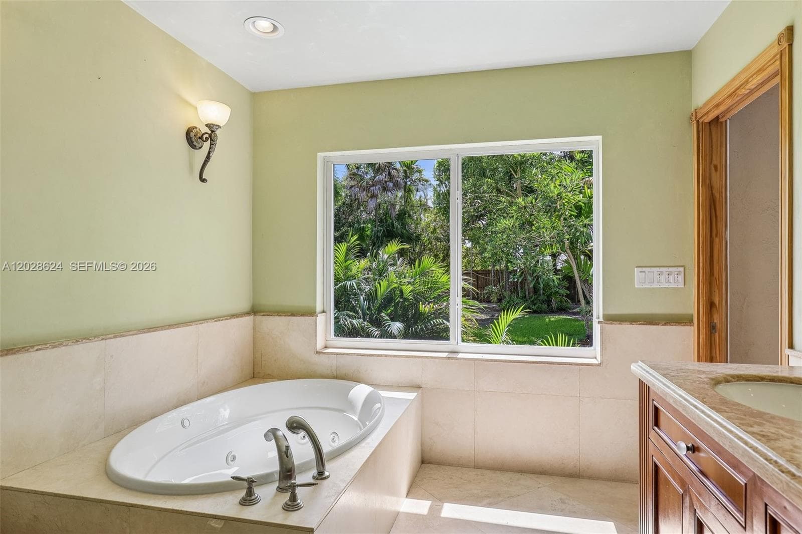 14401 SW 98 ct, Miami FL 33176 — 20