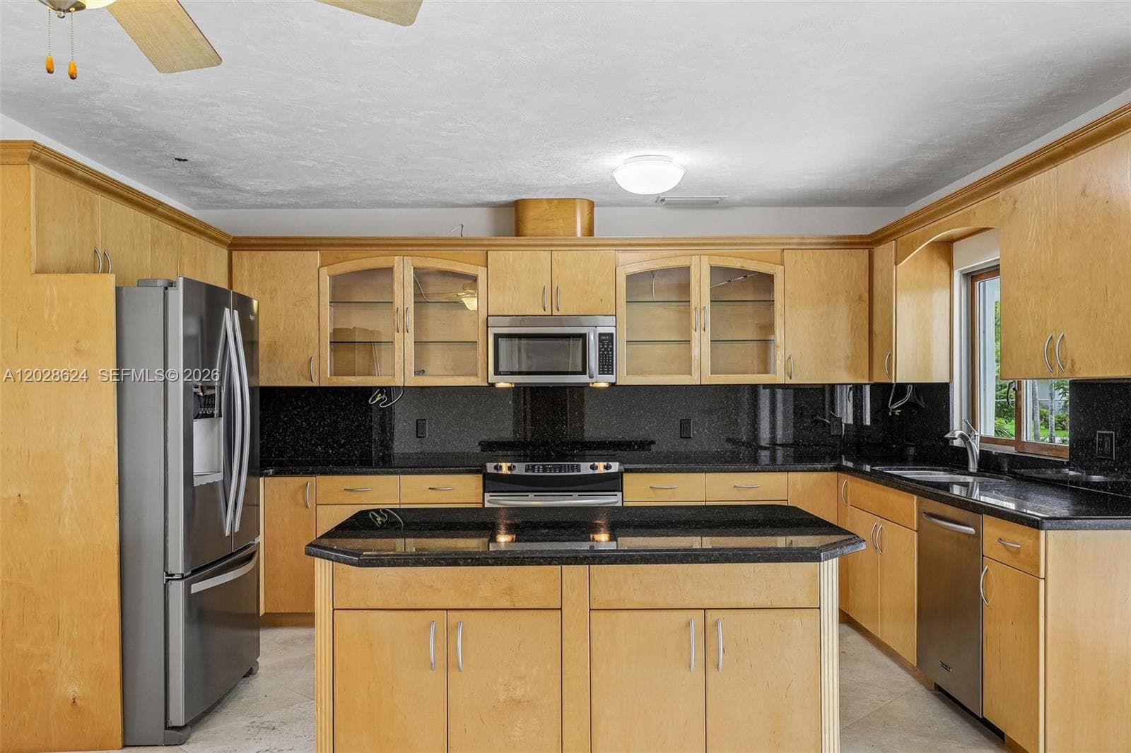 14401 SW 98 ct, Miami FL 33176 — 38