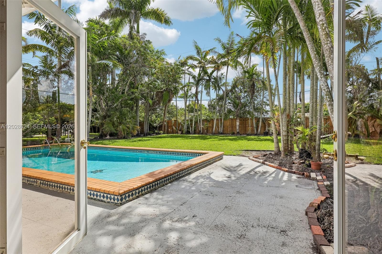 14401 SW 98 ct, Miami FL 33176 — 54