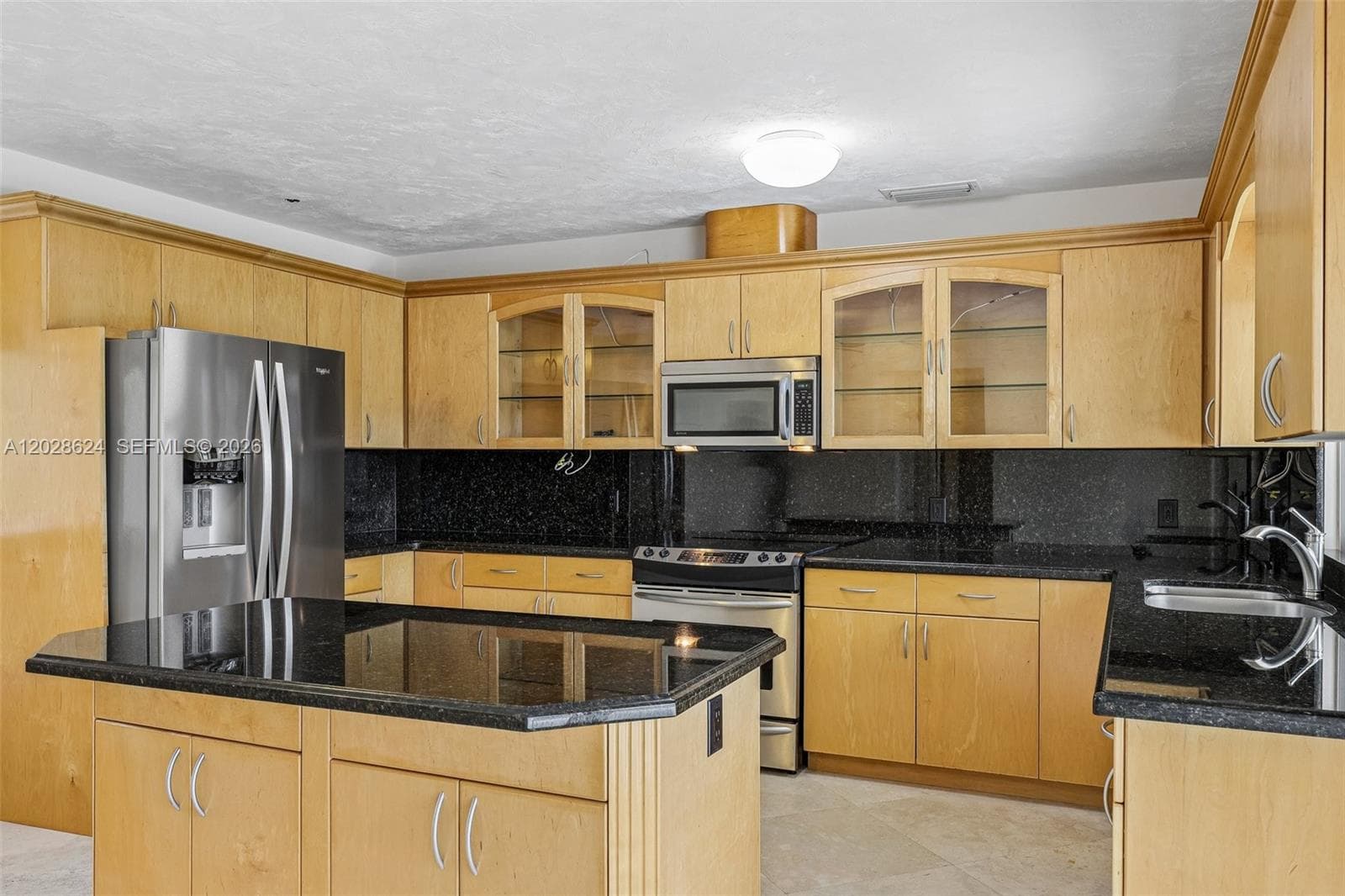 14401 SW 98 ct, Miami FL 33176 — 37