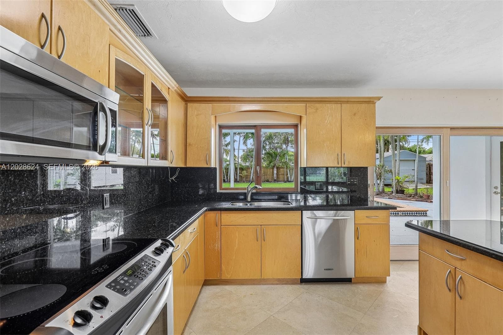 14401 SW 98 ct, Miami FL 33176 — 39