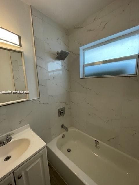 2048 NE 168th St # 3, North Miami Beach FL 33162 — 22