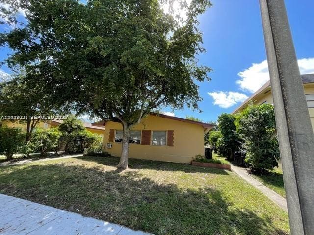 2048 NE 168th St # 3, North Miami Beach FL 33162 — 32