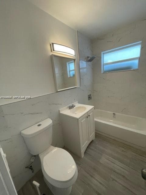2048 NE 168th St # 3, North Miami Beach FL 33162 — 21