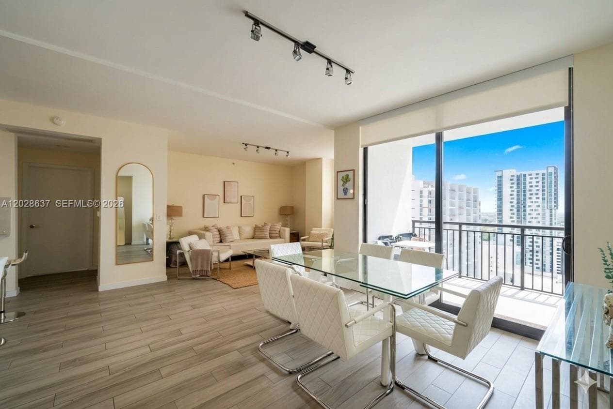 999 SW 1st Ave # 2112, Miami FL 33130 — 6