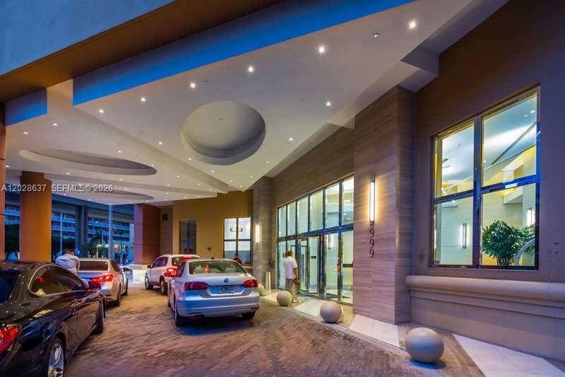 999 SW 1st Ave # 2112, Miami FL 33130 — 1