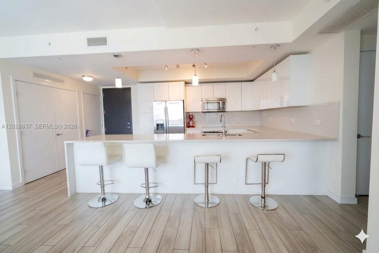 999 SW 1st Ave # 2112, Miami FL 33130 — 5