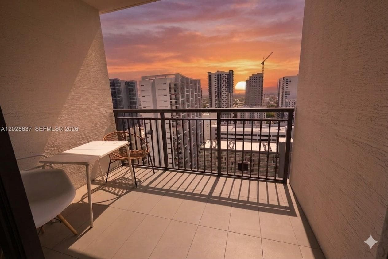 999 SW 1st Ave # 2112, Miami FL 33130 — 10