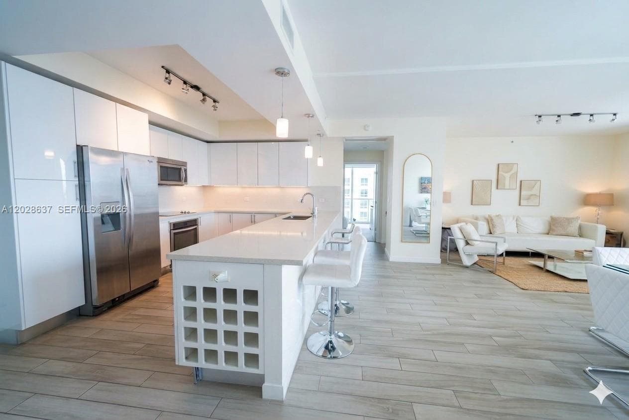 999 SW 1st Ave # 2112, Miami FL 33130 — 4