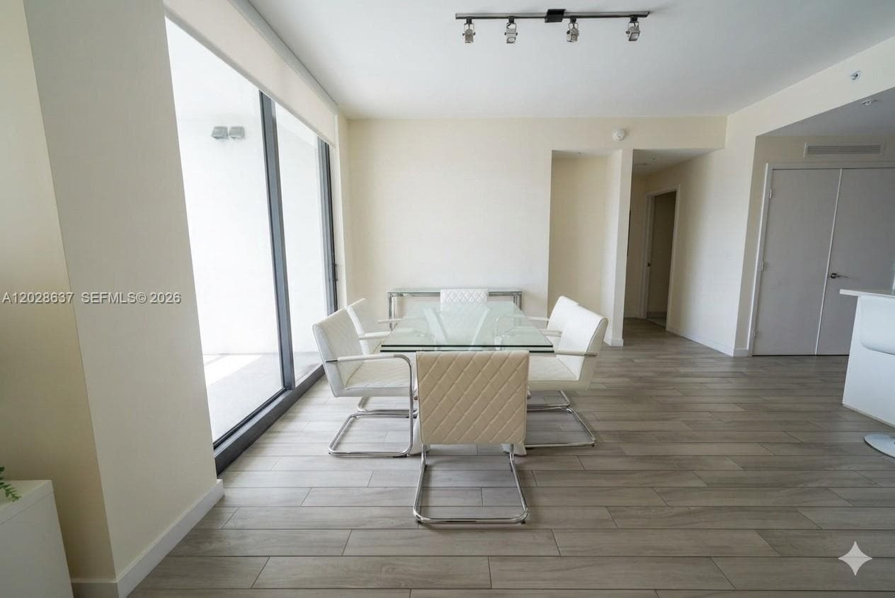 999 SW 1st Ave # 2112, Miami FL 33130 — 8