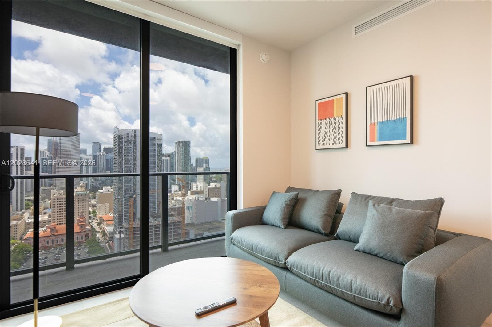 121 NE 5th St # 3103, Miami FL 33132 — 5