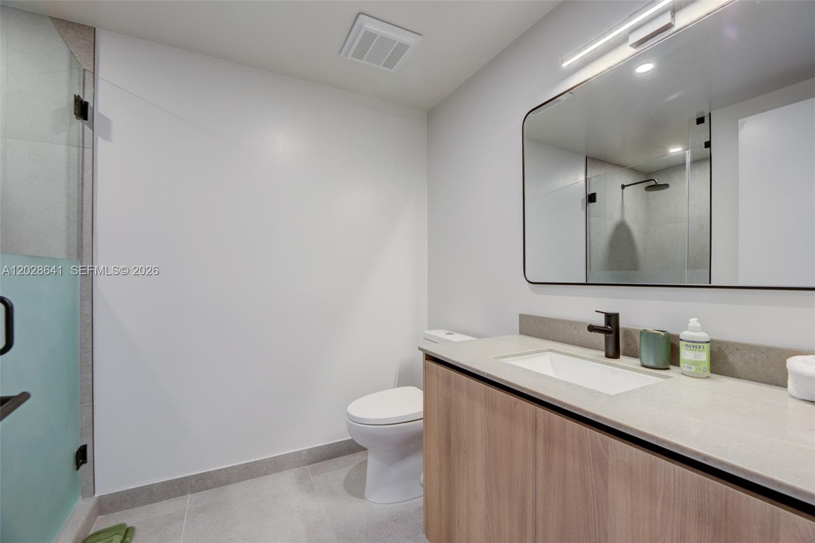 121 NE 5th St # 3103, Miami FL 33132 — 24