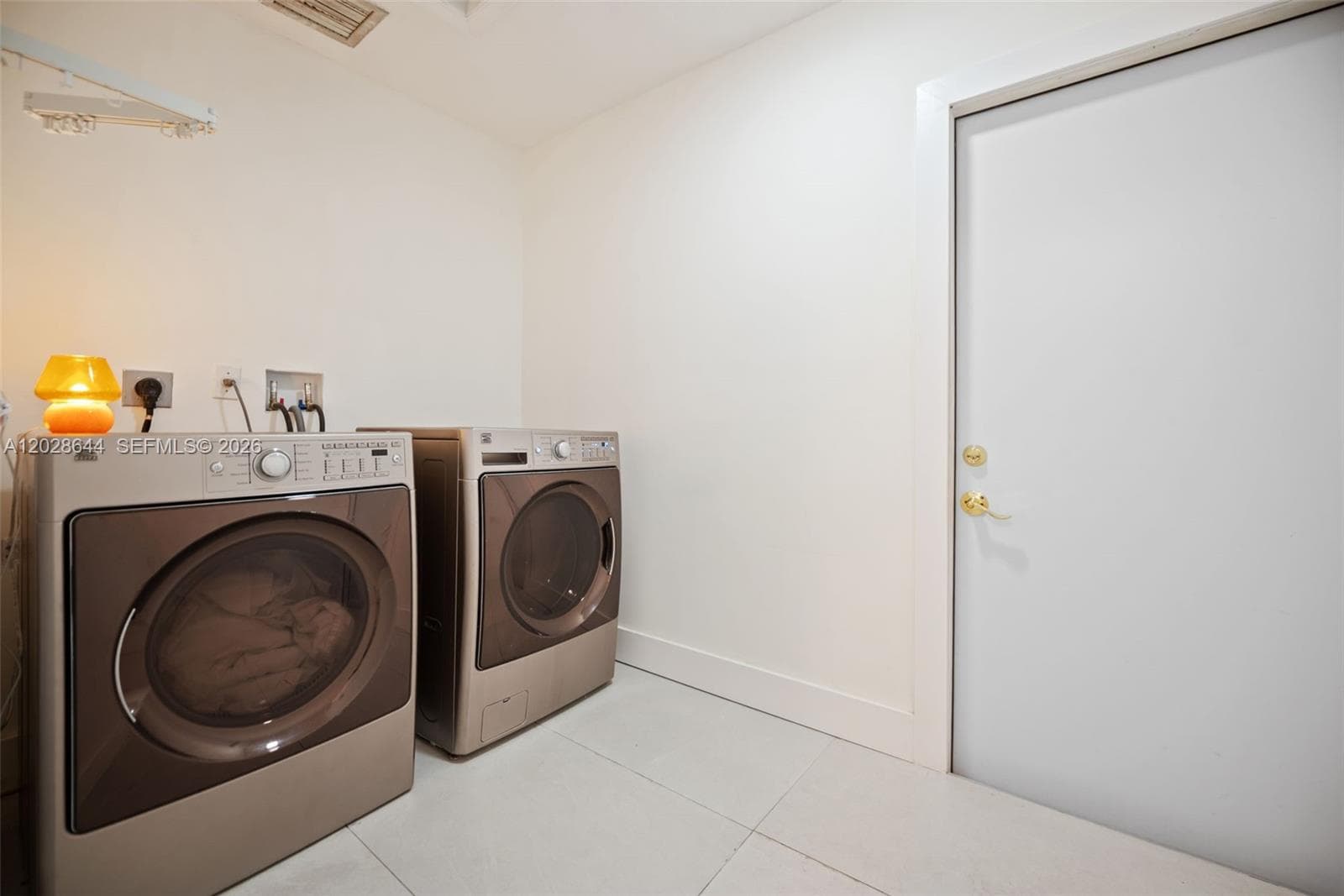 7819 NW 166th Ter, Miami Lakes FL 33016 — 26