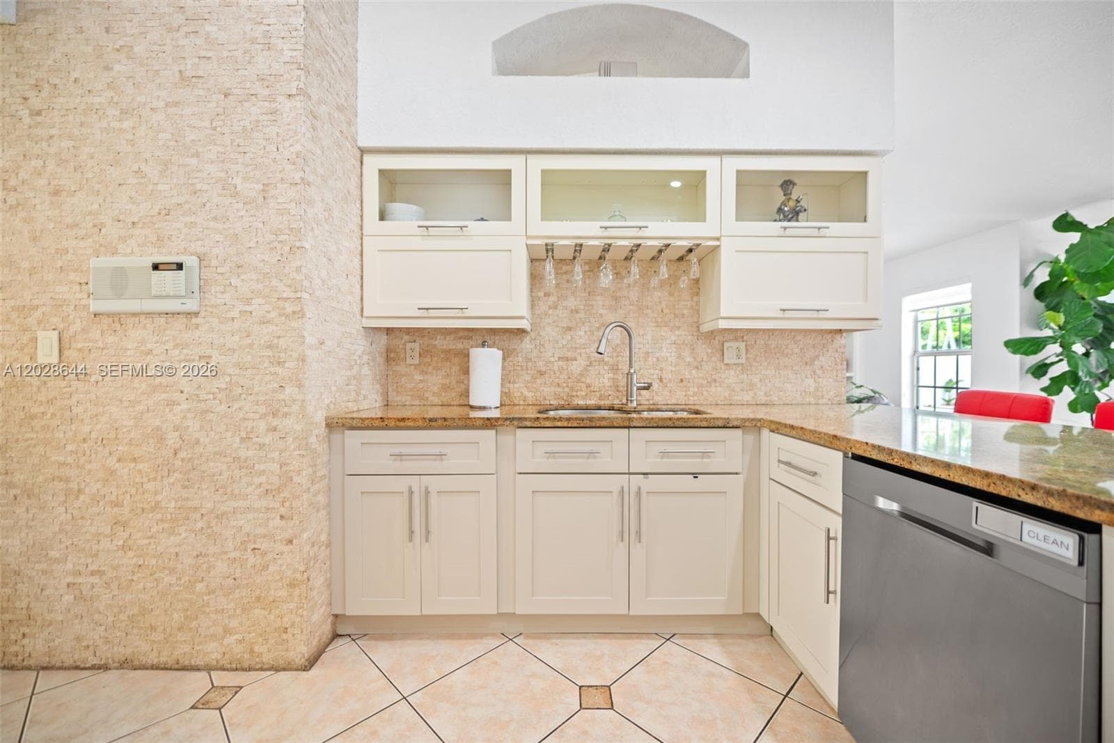 7819 NW 166th Ter, Miami Lakes FL 33016 — 14