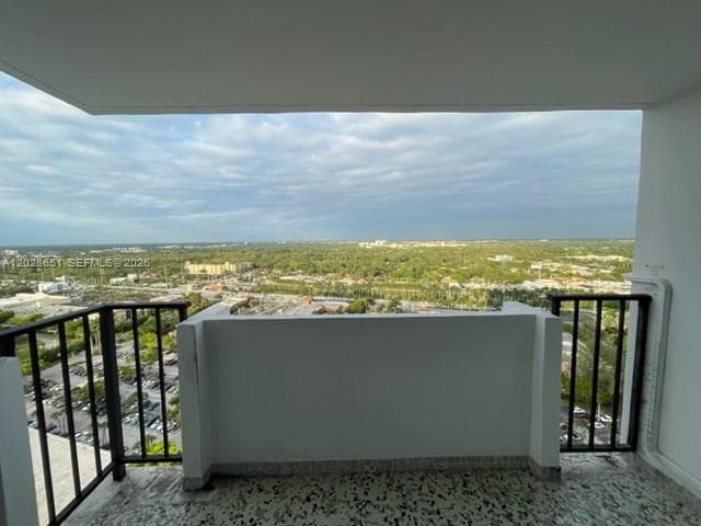 2750 NE 183rd St # 2504, Aventura FL 33160 — 3