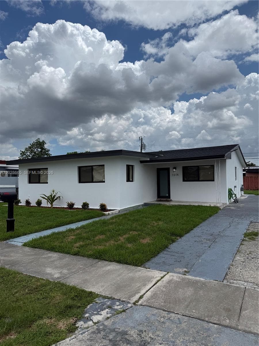 1014 W 66th St, Hialeah FL 33012 — 22