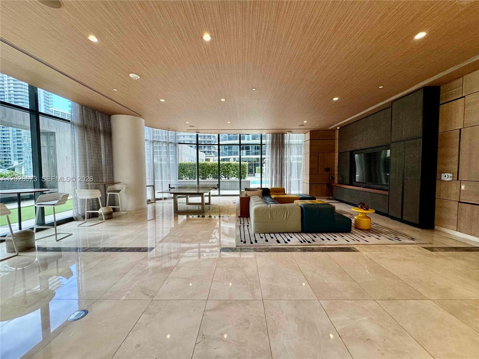 55 SW 9th St # 3201, Miami FL 33130 — 32