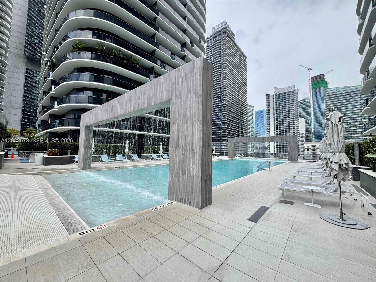 55 SW 9th St # 3201, Miami FL 33130 — 37
