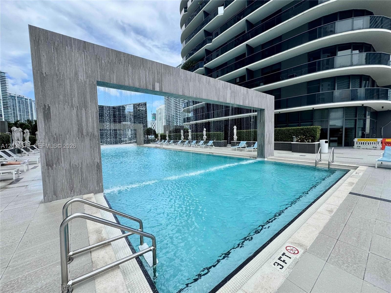 55 SW 9th St # 3201, Miami FL 33130 — 40