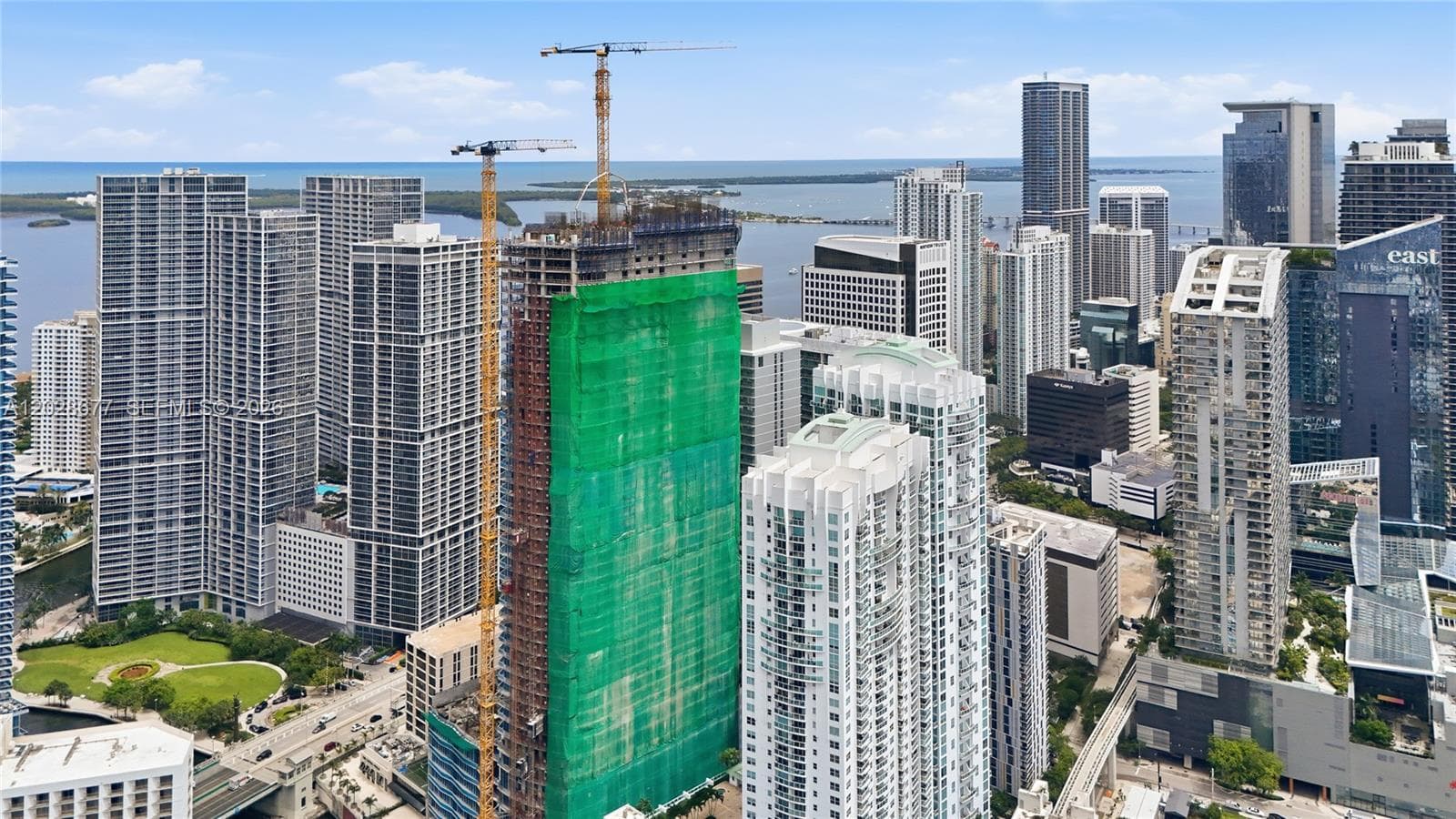 31 SE 5th St # 2410, Miami FL 33131 — 52