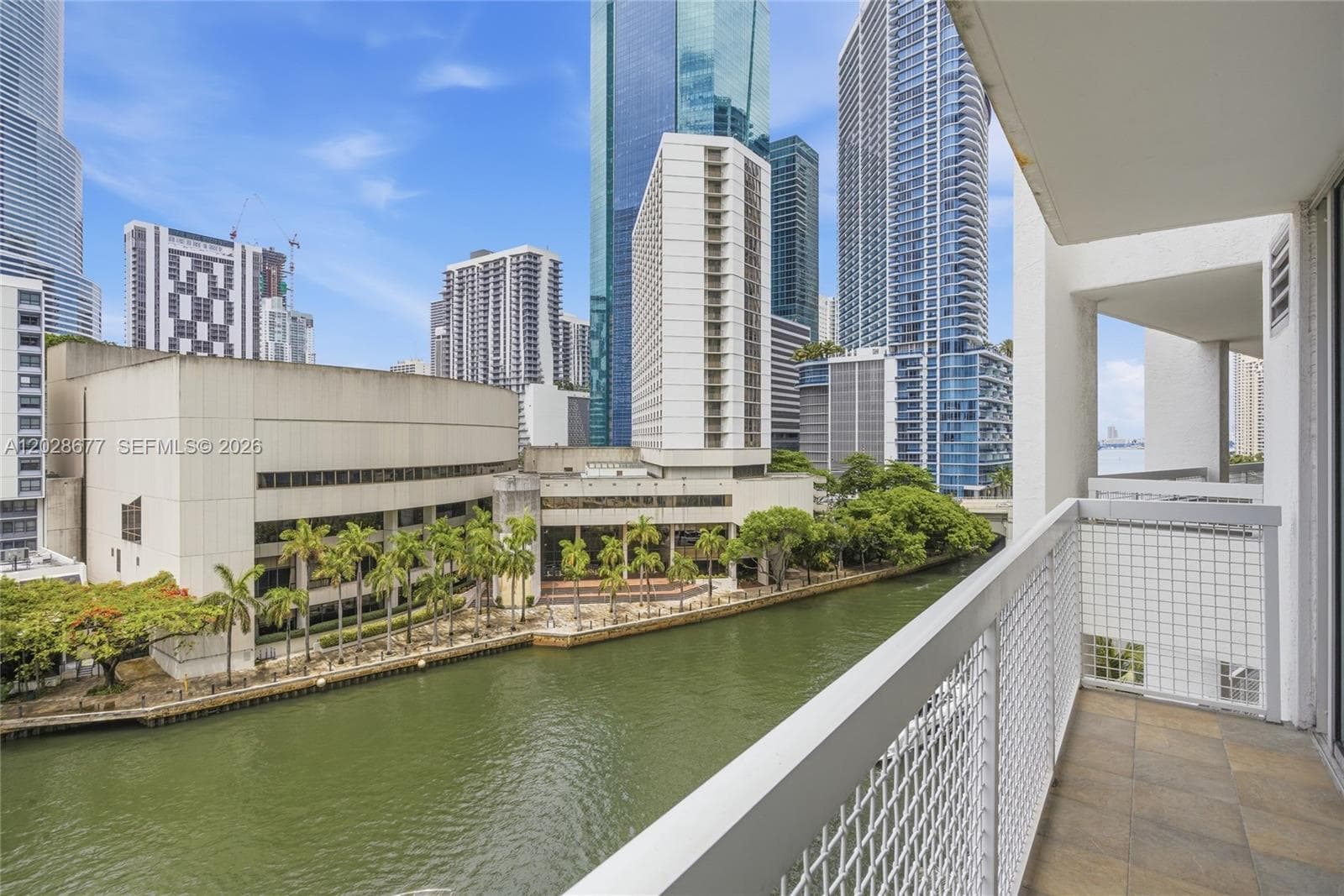 31 SE 5th St # 2410, Miami FL 33131 — 42
