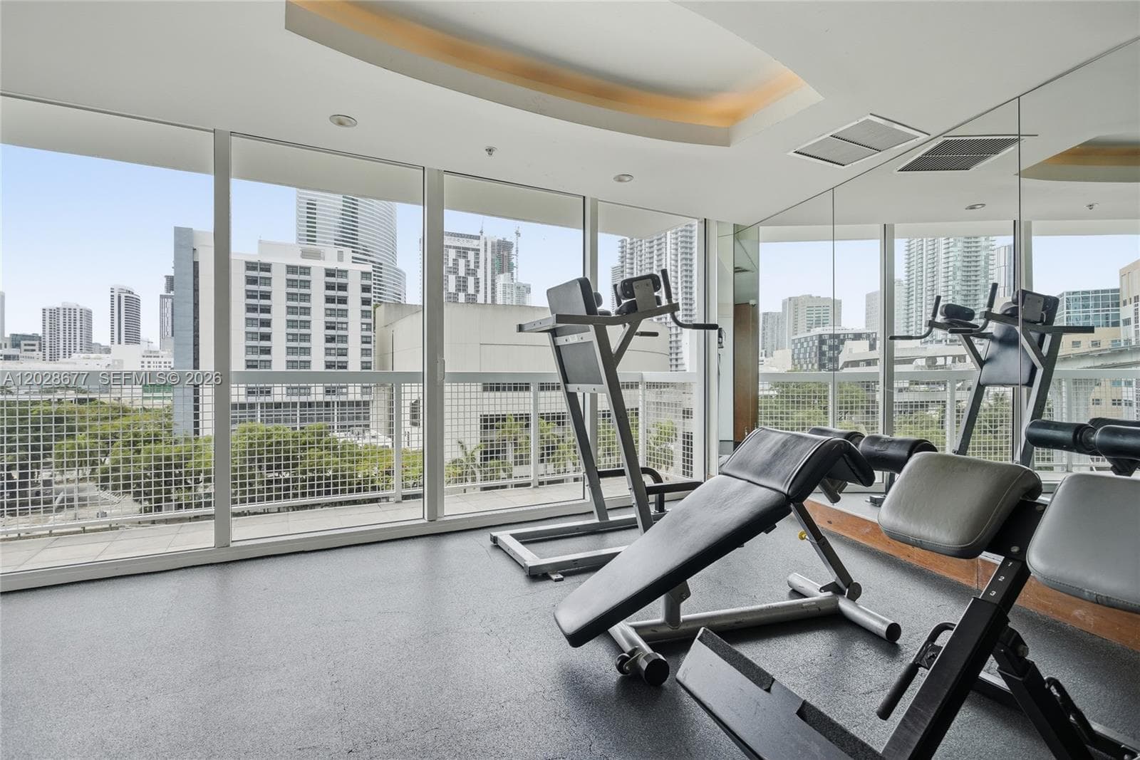 31 SE 5th St # 2410, Miami FL 33131 — 46