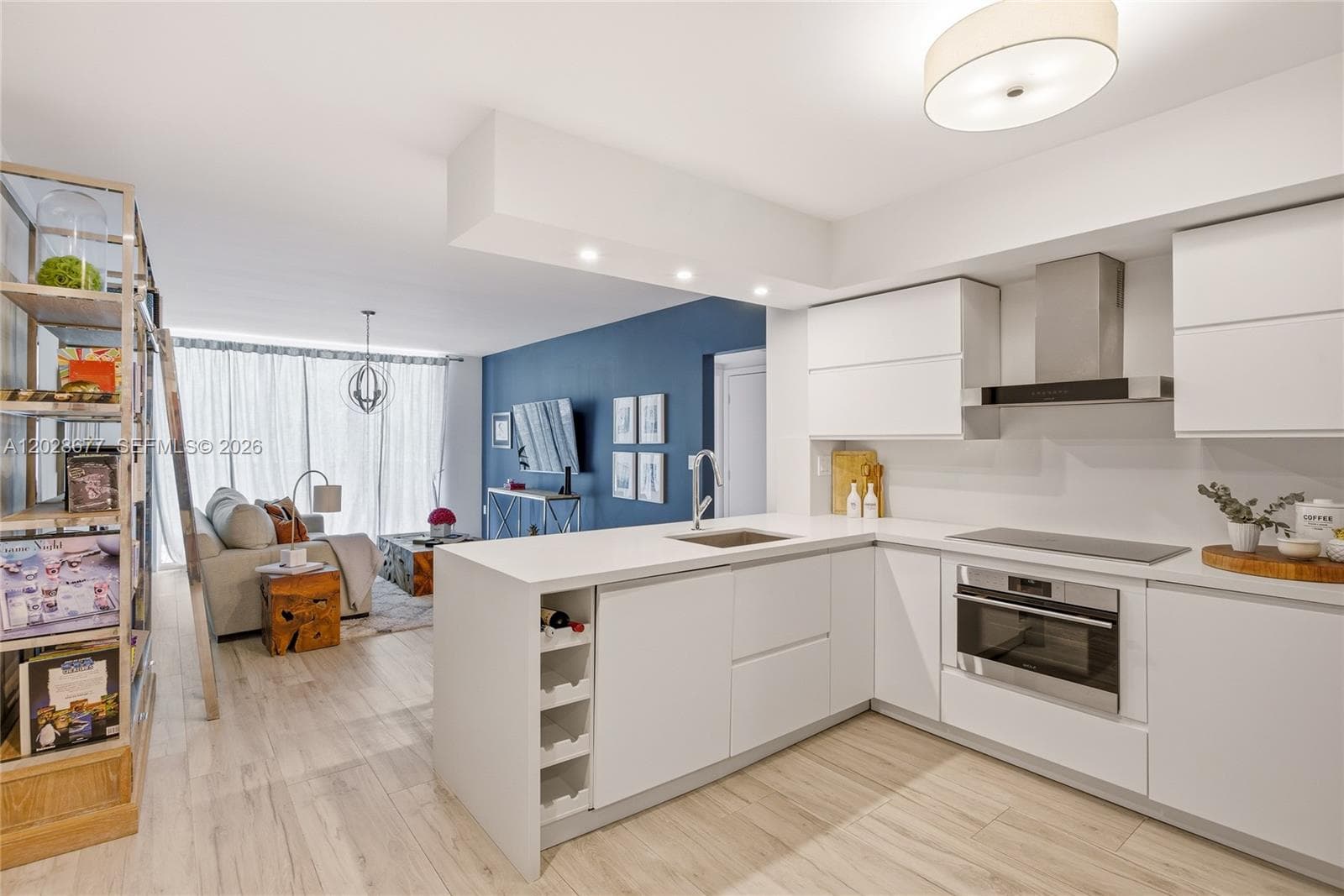 31 SE 5th St # 2410, Miami FL 33131 — 3