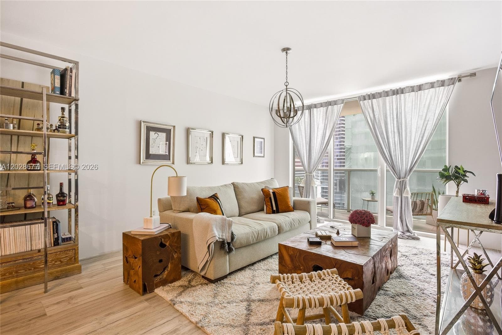 31 SE 5th St # 2410, Miami FL 33131 — 14