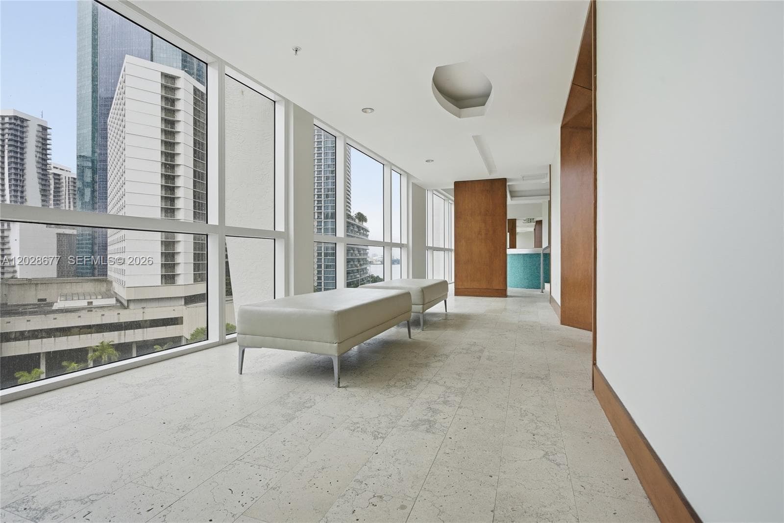 31 SE 5th St # 2410, Miami FL 33131 — 45