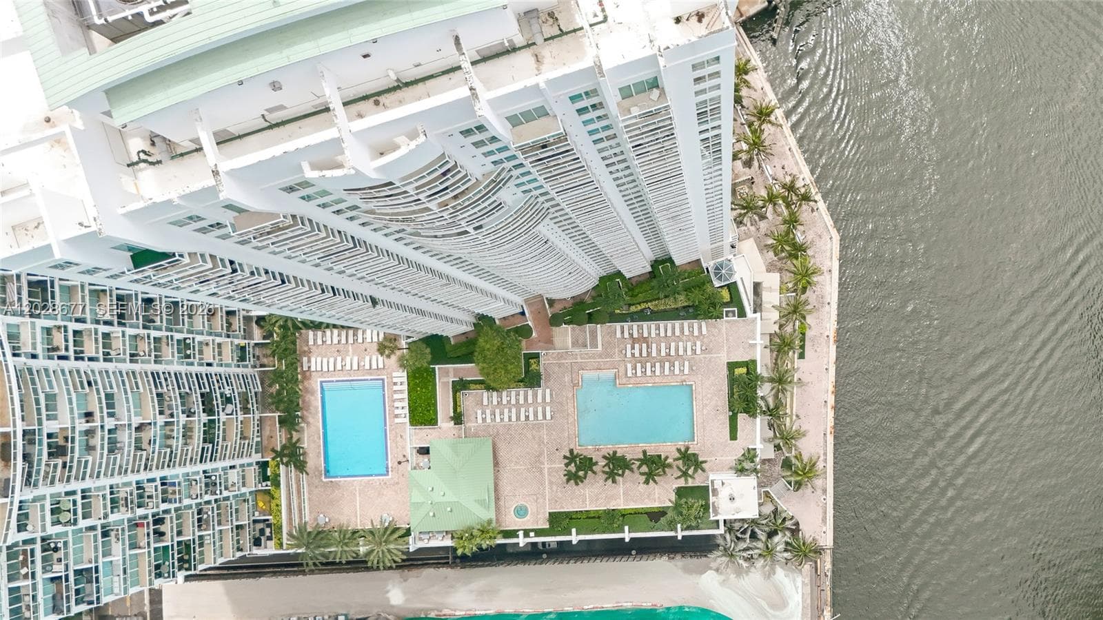 31 SE 5th St # 2410, Miami FL 33131 — 54