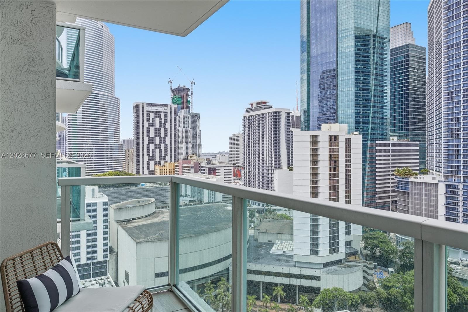 31 SE 5th St # 2410, Miami FL 33131 — 15
