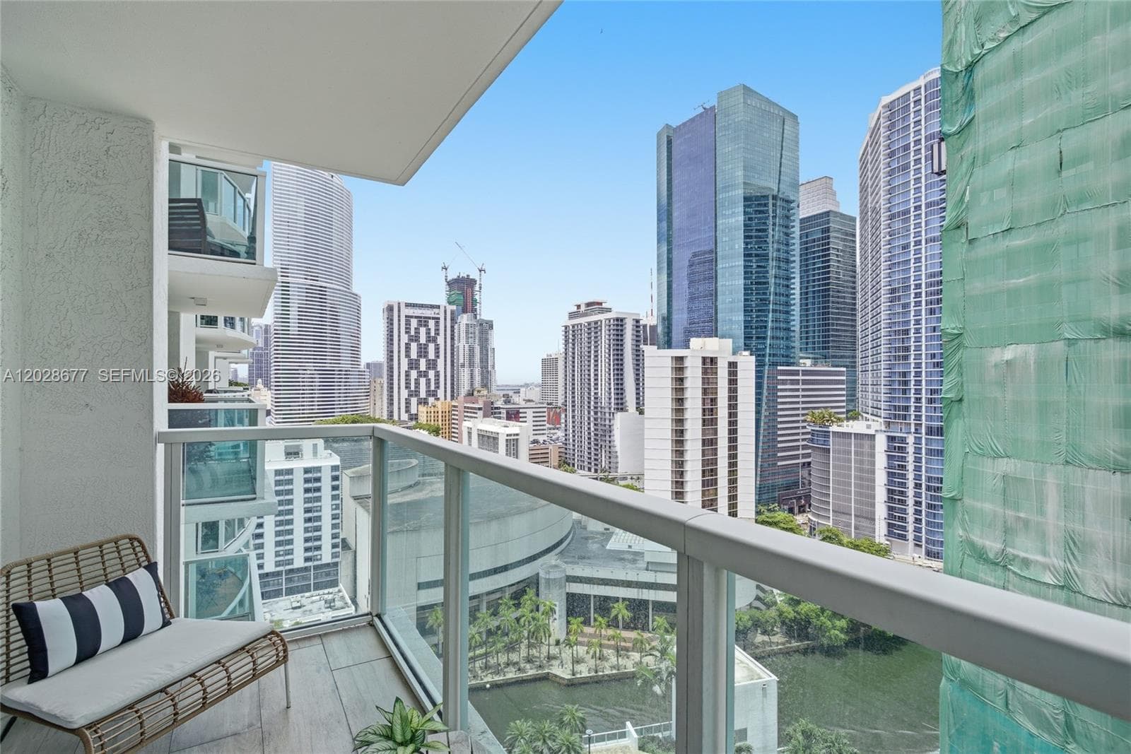 31 SE 5th St # 2410, Miami FL 33131 — 19